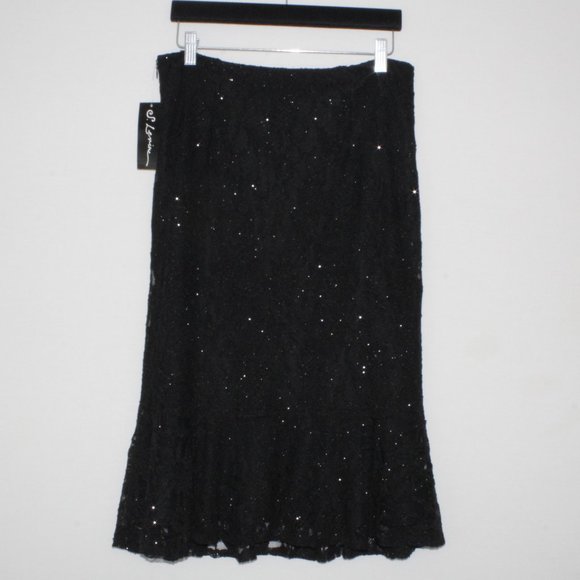 ⬇️$28 S. Levine Black Lace Skirt w/ sparkle shimmer - Picture 6 of 14